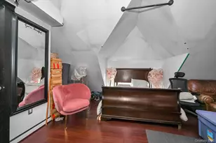 88-17 190th St, Hollis, NY 11423 - Photo 17