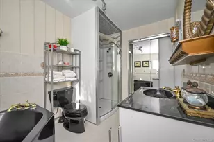 88-17 190th St, Hollis, NY 11423 - Photo 13