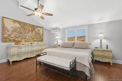 56 Stonegate Drive, New York, NY 10304 - Photo 15