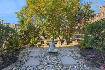 56 Stonegate Drive, New York, NY 10304 - Photo 13