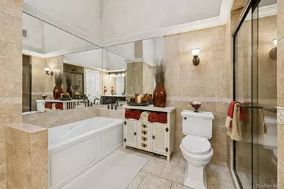 56 Stonegate Drive, New York, NY 10304 - Photo 19