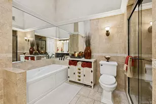 56 Stonegate Dr, New York, NY 10304 - Photo 19