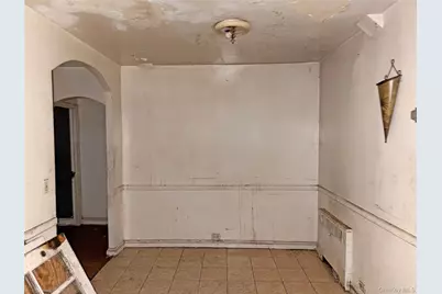 4077 Seton Avenue, Bronx, NY 10466 - Photo 11