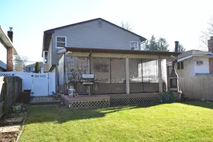 29 Granby Pl, Ronkonkoma, NY 11779 - Photo 19