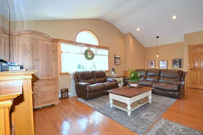 29 Granby Place, Ronkonkoma, NY 11779 - Photo 11