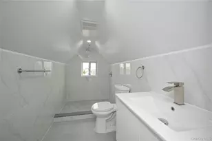 60-43 Wetherole St, Rego Park, NY 11373 - Photo 17