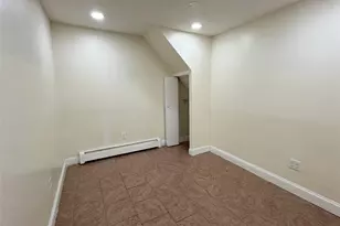 60-40 55th Dr, Maspeth, NY 11378 - Photo 17