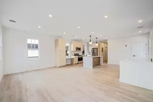 24 Skillman St, Roslyn, NY 11576 - Photo 5