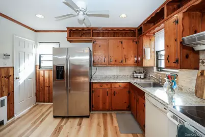 828 E. Meadow Avenue, East Meadow, NY 11554 - Photo 13