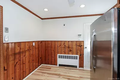 828 E. Meadow Avenue, East Meadow, NY 11554 - Photo 15