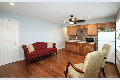 828 E. Meadow Avenue, East Meadow, NY 11554 - Photo 5