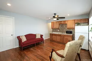 828 E Meadow Ave, East Meadow, NY 11554 - Photo 5