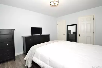 1067 Washington Green, New Windsor, NY 12553 - Photo 15