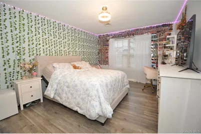 1067 Washington Green, New Windsor, NY 12553 - Photo 19