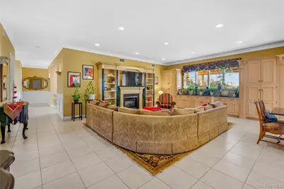 28 Old Neck Road S, Center Moriches, NY 11934 - Photo 11