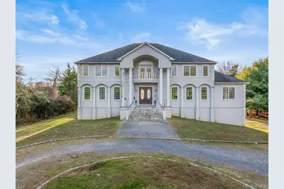 28 Old Neck Road S, Center Moriches, NY 11934 - Photo 3