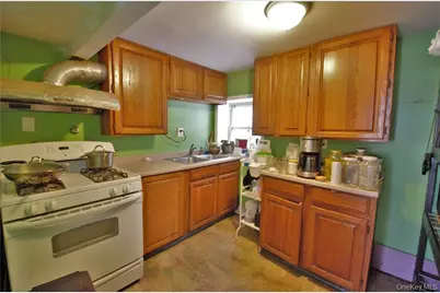 16 Woodland Road, Middletown, NY 10940 - Photo 9