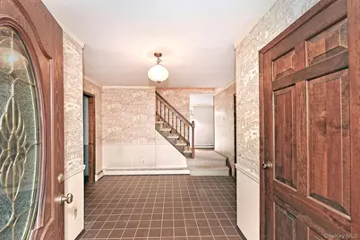 6 Duquesne Drive, Greenlawn, NY 11740 - Photo 9