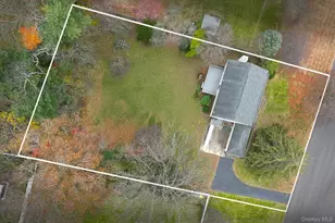 6 Duquesne Dr, Greenlawn, NY 11740 - Photo 5