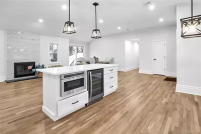 9 Susan Lane, Dix Hills, NY 11746 - Photo 11