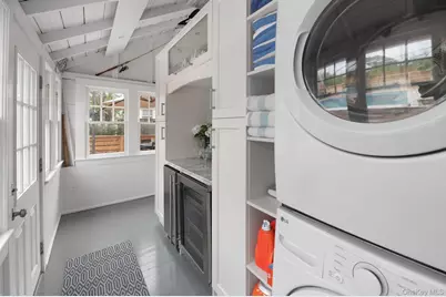 906 Evergreen Walk, Ocean Beach, NY 11770 - Photo 19