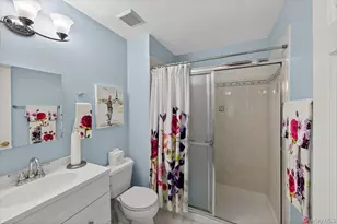 41 Golden Spruce Dr, Calverton, NY 11933 - Photo 17