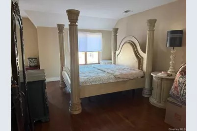 155 Memphis Avenue, Floral Park, NY 11001 - Photo 3