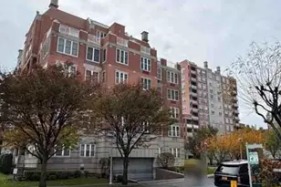 60 Oceana Dr W, Brooklyn, NY 11235 - Photo 1