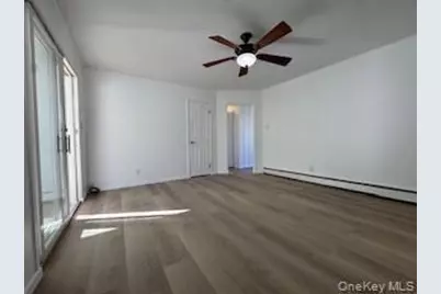 29 Arizona Avenue, Syosset, NY 11791 - Photo 17