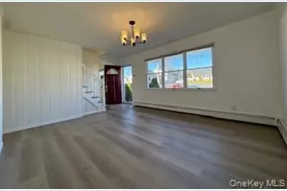 29 Arizona Avenue, Syosset, NY 11791 - Photo 13