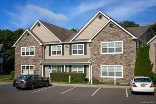 192 Adams Way, Sayville, NY 11782 - Photo 9