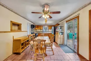 14 Urn Ct, Brentwood, NY 11717 - Photo 7