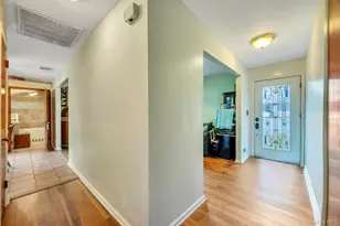 14 Urn Ct, Brentwood, NY 11717 - Photo 5