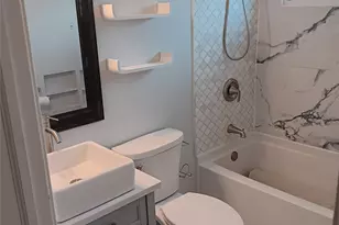 31 Essex St, West Babylon, NY 11704 - Photo 5