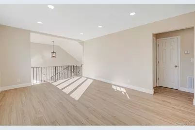 23 Cullen Drive, East Northport, NY 11731 - Photo 5