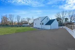 23 Cullen Dr, East Northport, NY 11731 - Photo 19