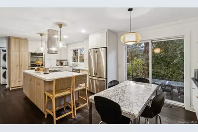 19 Walnut Avenue, East Quogue, NY 11942 - Photo 5