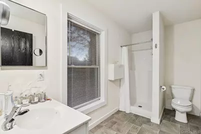 19 Walnut Avenue, East Quogue, NY 11942 - Photo 17