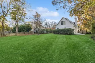 19 Walnut Ave, East Quogue, NY 11942 - Photo 29