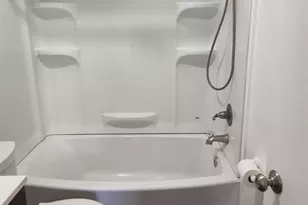 359 Erlanger Blvd, Babylon, NY 11703 - Photo 11