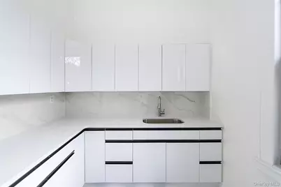 115-25 Metropolitan Avenue #233, Kew Gardens, NY 11418 - Photo 7