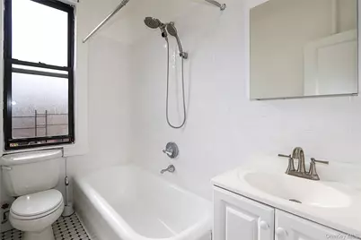 115-25 Metropolitan Avenue #233, Kew Gardens, NY 11418 - Photo 19