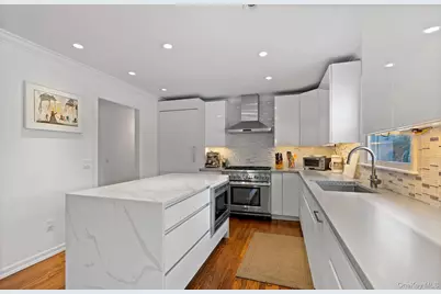 16 Georgica Woods Lane, Wainscott, NY 11975 - Photo 7