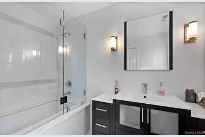 16 Georgica Woods Lane, Wainscott, NY 11975 - Photo 13