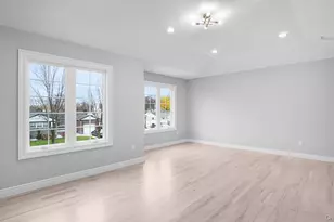 2268 Renfrew Ave, Elmont, NY 11003 - Photo 21