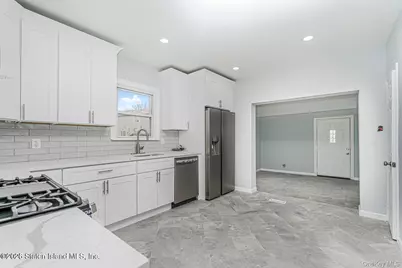 13 Laforge Ave, New York, NY 10302 - Photo 7