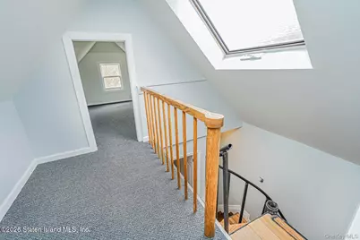 13 Laforge Ave, New York, NY 10302 - Photo 27