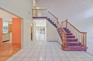 10 Cori Ln, Bohemia, NY 11716 - Photo 15