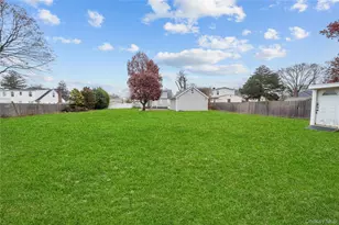 36 W 19th St, Huntington Station, NY 11746 - Photo 29