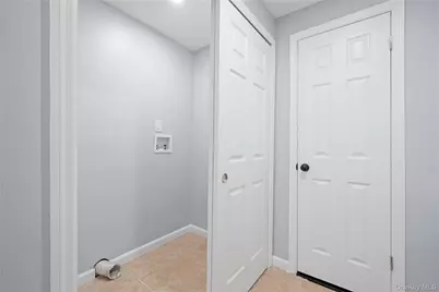 36 W 19th Street, Huntington Station, NY 11746 - Photo 21